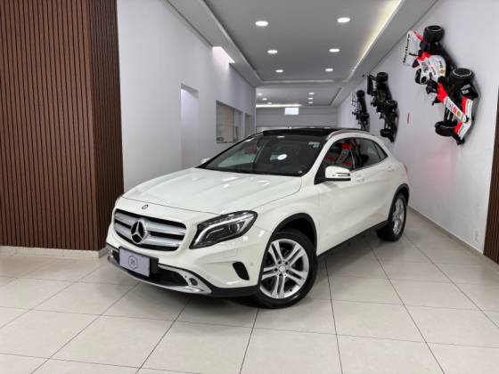 MERCEDES-BENZ GLA 250 2.0 16V TURBO GASOLINA SPORT 4P AUTOMÁTICO MERCEDES-BENZ GLA 250 2.0 16V TURBO GASOLINA SPORT 4P AUTOMÁTICO